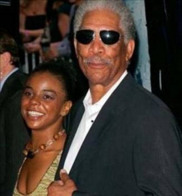 National Enquirer dergisinin iddiasına göre Freeman, üvey torunuyla 10 yıldır ilişki yaşıyor. Dergiye göre aktörün, şu anda 27 yaşında olan E'Dena Hines ile ilişkisi genç kız henüz 17 yaşındayken başladı.