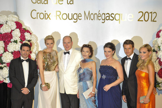 M. JEAN, LEONARD TAUBERT DE MASSY, PRINCE ALBERT II, LA PRINCESSE CHARLENE, BARRONE ELISABETH, ANN DE MASSY