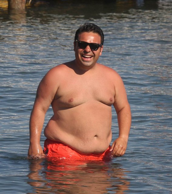 Ünlü sunucunun Instagram hesabından paylaştığı fotoğraflar ise ne kadar kilo verdiğini gözler önüne seriyordu.