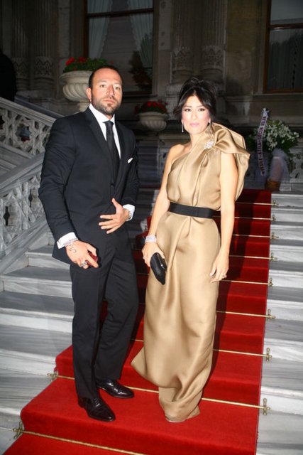 ÖNDER - NAZLI ÖZTARHAN