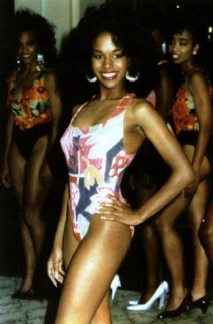 Mahkeme Mike Tyson'ı 6 yıl hapis cezasına çarptırdı daha sonra ceza denetimli serbestlik şartıyla 4 yıla çevrildi. 3 yıl cezaevinde yattıktan sonra serbest bırakılan Mike Tyson kariyerini yeniden canlandırmak istesede bunu başaramadı.