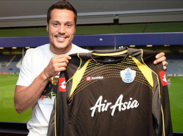 Julio Cesar İngiltere Premier Lig takımlarından Queens Park Rangers ile 4 yıllık anlaşmaya imza attı.