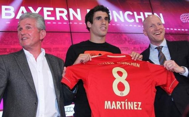 Bayern Münih, Athletic Bilbao'nun İspanyol yıldızı Javi Martinez'i 40 milyon Euro karşılığında kadrosuna kattı.