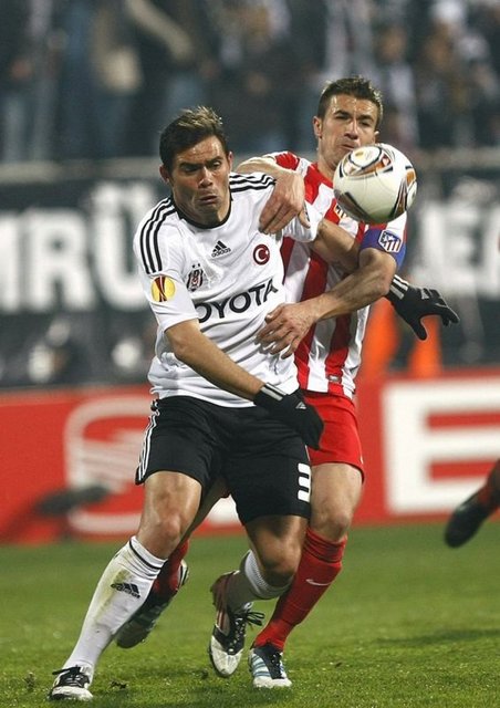 Geçen sezon Beşiktaş'ta oynayan Edu ise Greuther Fürth'e geçti.