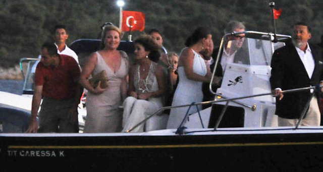 CAROLINE KOÇ, ŞULE CÜMBÜŞ, SERRA TOKAR, ASLI ERSU, SERDAR CÜMBÜŞ