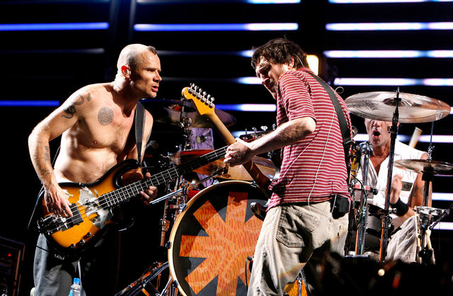 8 Eylül Cumartesi, Santralistanbul'da; saat 16.00'dan sonra Athena, Red Hot Chili Peppers. Giriş: 400, 125 TL. Tel: (212 311 78 78)