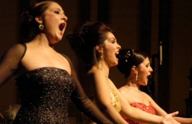 9 Eylül Pazar, Antalya Phaselis Antik Tiyatro'da; 3 Soprano 3 Bas - ADOB Orkestrası. Giriş: 30 TL. Tel: (216 556 98 00)