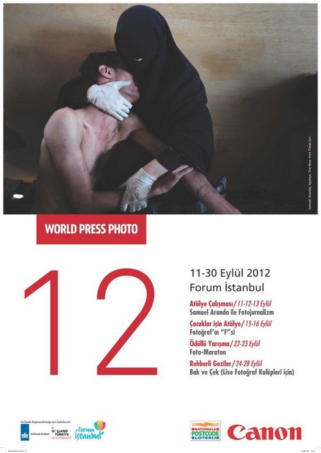 Forum İstanbul; 11-30 Eylül günleri arasında, dünyanın en etkileyici kareleri "World Press Photo 2012 - Dünya Basın Fotoğrafları 2012" sergisine ev sahipliği yapacak. "World Press Photo of The Year 2012" ödülünün sahibi Samuel Aranda da Forum İstanbul'daki bu önemli serginin konuğu olacak. Tel: (212 443 13 50)