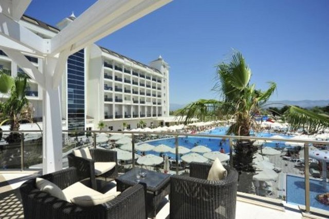 4-Lake Riverside Otel&SPA (Side)