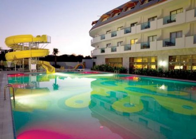 Rusların en çok aradıkları tesisler: - 1-Kemer Reach Hotel 5 yıldızlı