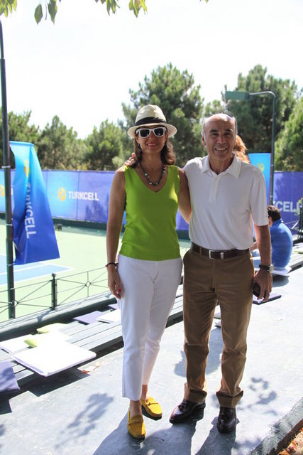 ESRA BİROL, NEJAT MÜLDÜR