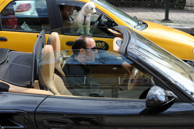 Tolga Çevikte adının baş harfini taşıyan araçla yolların tozunu arttırıyor.