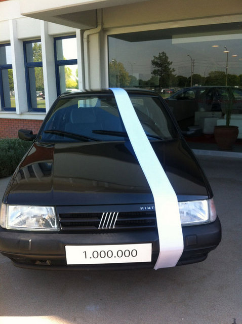 Tofaş'ın üretim bandından çıkan 1 milyonuncu aracı