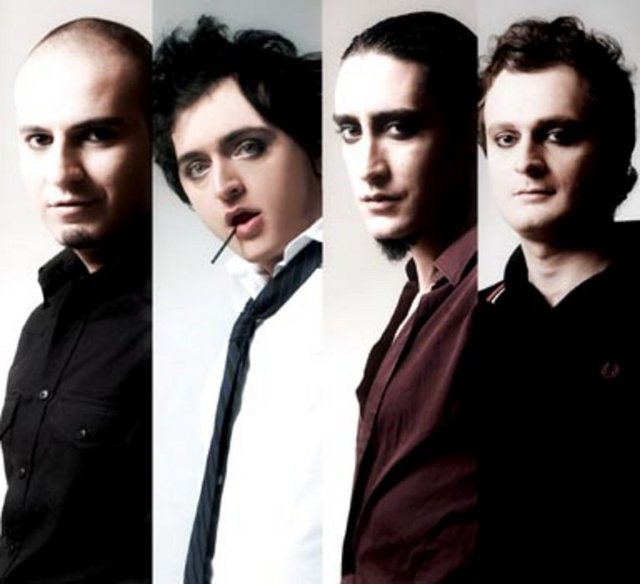 14 Eylül Cuma, Jolly Joker İstanbul'da; saat 22.00'den sonra Zakkum. Giriş: 34 TL. Tel: (212 251 77 63)