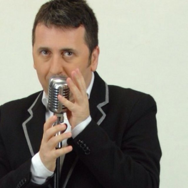 14 Eylül Cuma, Metin Zakoğlu Cafe Theatre'da; saat 23.00'te, solist ve anlatıcı Metin Zakoğlu, perküsyonda Murat Ezber, gitarda Serter Öztürk ve akordeonda Bora Öztürk'ten oluşan interaktif güldürü "Otobiyografik Konser" izlenebilir.Giriş: 45, 9 TL. Tel: (0216 467 33 32)