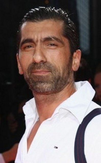 Erdal Yıldız – Almanya – Uçurum -