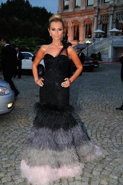 YILDIZ ÖZER