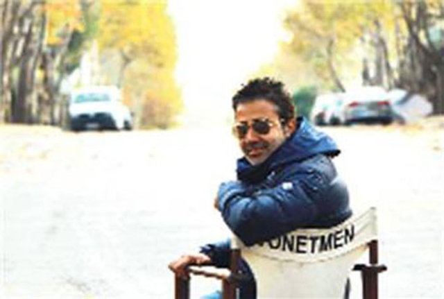 Kuzeni Uğur Selçuk Türker'in yönlendirmesiyle bir süre önce 5 milyon dolarlık Twitter hissesi alan sanatçı, büyük kâr elde etti. Emrah, şimdi tüm kazancını Facebook hisselerine yatırıyor.