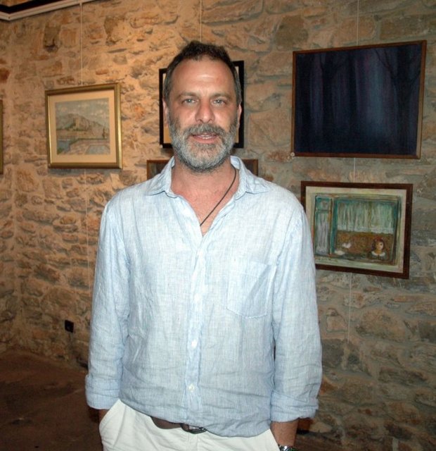 Vatan'ın haberine göre, semt olarak Beşiktaş Çarşı'dan sonra Cihangir'de yer baktığı iddia edilen Güven'in bu projesini 2015 yılının ilk günlerinde gerçekleştireceği gelen bilgiler arasında.