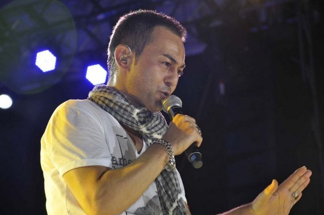 Baba mesleği tornacılığı büyüttü. Kardeşiyle birlikte fabrika açtı.