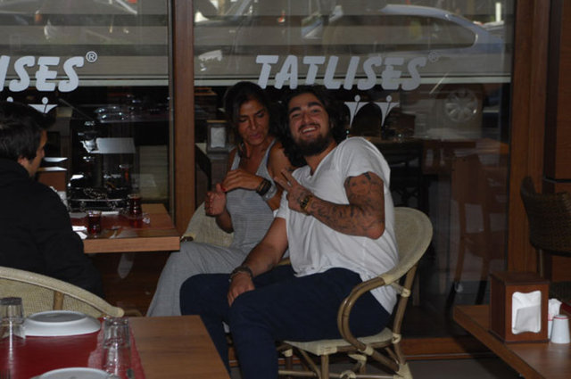 Tatlıses, Etiler'deki kebap salonunu oğlu İdo'nun annesi Derya Tuna'ya bırakmıştı.