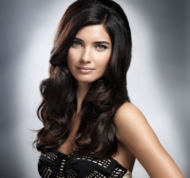 TUBA BÜYÜKÜSTÜN