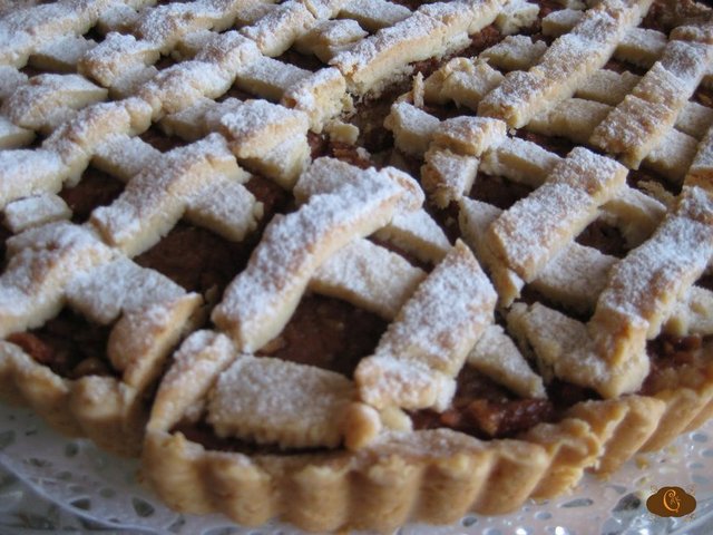 Görgülü Pastaneleri / Kızıltoprak Tel: (216 338 49 54) 1960 yılından günümüze, tarihe saygı duyan lezzetleriyle öne çıkan Görgülü Pastaneleri, tartlarını bu doğrultuda özenle çıkarıyor. Her damağa uygun ve kendi lezzetini de ortaya koyarak sunduğu tartları, damakları şenlendirmeyi iyi biliyor.