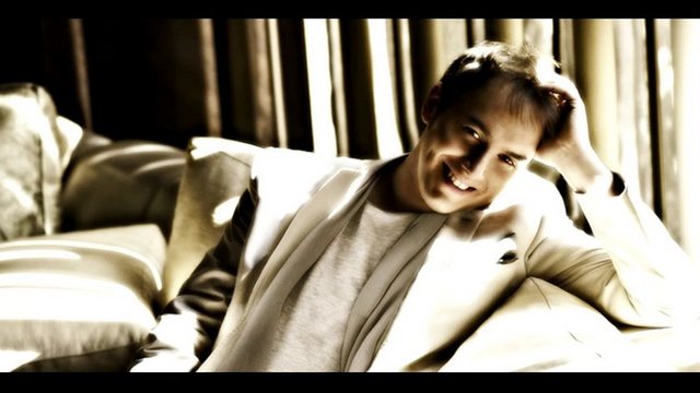 21 Eylül Cuma, Tuzla Palmiye Park'ta; sat 21.00'de, Seafest'12 - Mustafa Ceceli. Giriş: 50, 23 TL. Tel: (216 556 98 00)