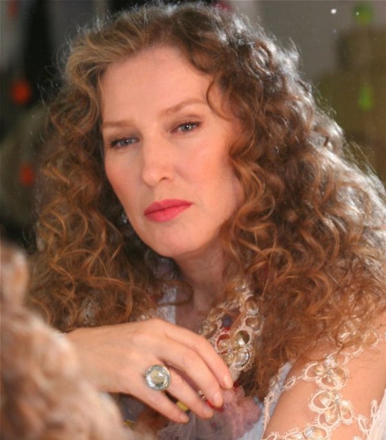 - 21 Eylül Cuma, Beyoğlu Hayal Kahvesi'nde; saat 22.30'da, Suzan Kardeş & Bekriya Band. Giriş: 25 TL. Tel: (212 244 25 58) -