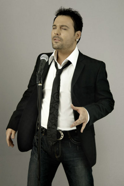 22 Eylül Cumartesi, Ankara Jolly Joker'de; saat 22.00'den sonra Yaşar. Giriş: 34 TL. Tel: (312 424 11 11)