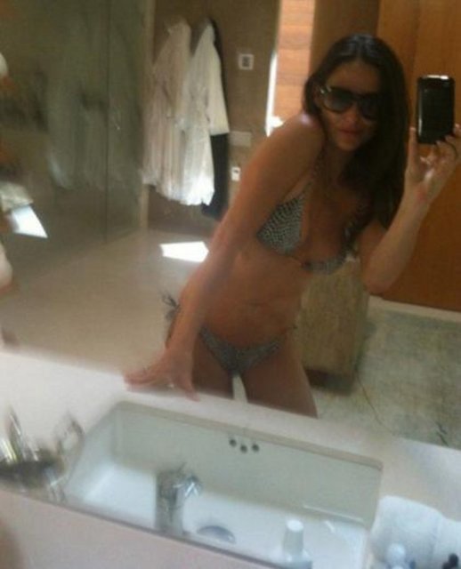 Hatta bu yüzden bazıları onu "47 yaşına geldin. Ama hala ergen gibi davranıyorsun" diye eleştirmişti.