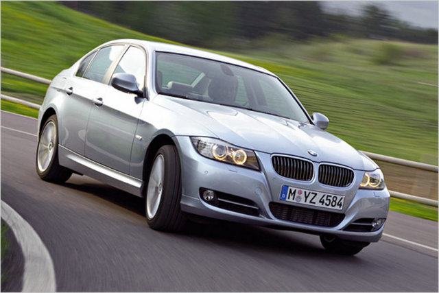BMW 316 İ - - ESKİ FİYAT:39.950 YENİ FİYAT: 40.820 (Euro)
