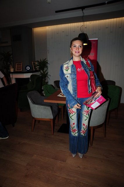 ARZU ÖZAL 