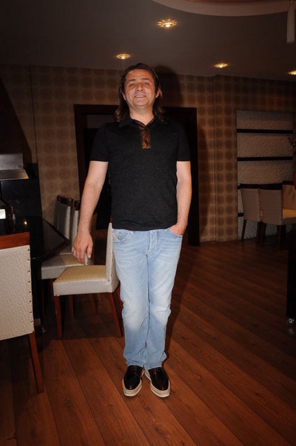 ARMAĞAN ÇAĞLAYAN: Gonlum hep seni ariyor neredesin sen #NesetErtas