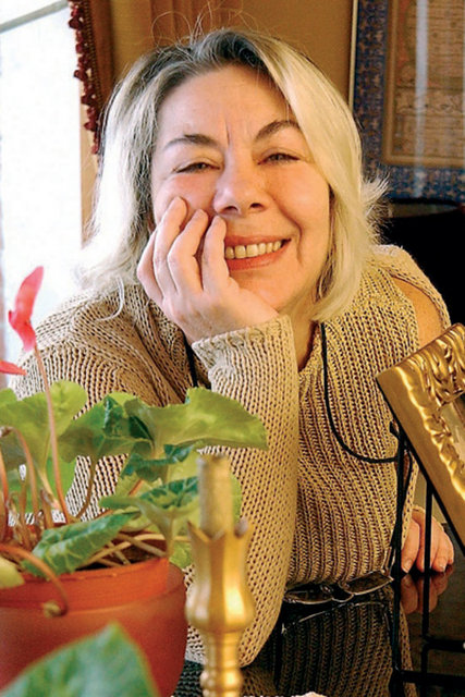 ŞEHRAZAT: Tevazu Ustaliktan Gelir #NURİÇİNDEYATNEŞETERTAŞ  Büyük Usta Halk Çınarimiz NeşetErtaşı Kaybettik. Allah Mekanini Cennet Eylesin.