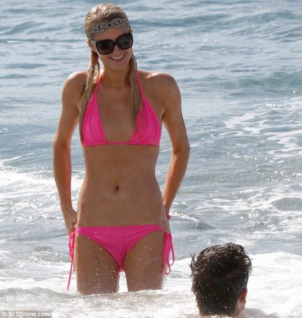 PARIS HILTON