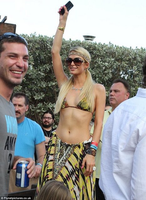 PARIS HILTON