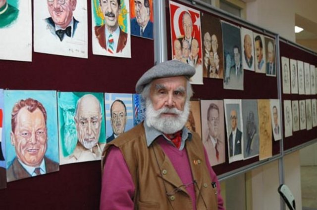 İstanbul Üniversitesi Dil Merkezi Sanat Galerisi; Mustafa Kemal Atatürk'ün birçok yerde kullanılan meşhur portresi ve imzasını stilize eden Ethem Çalışkan'ın "Basında Portreler" başlıklı sergisini ağırlıyor. 65 yıllık sanat hayatı bulunan Çalışkan'ın kapalı dosyalar arasında kalmış eserleri de bu sergide görülebilecek. 7 Ekim'e kadar açık olacak sergi; Çalışkan'ın çeşitli gazetelerde, çalıştığı dönemdeki kitap kapakları, posterler ve portreler gibi çalışmalarını kapsamakta. Yer: İstanbul Üniv. Dil Merkezi / Kemeraltı Cad. No: 29 Tophane