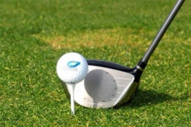 İstanbul Golf Kulübü / Yeni Levent Tel: (212 324 06 09) 113 yıllık geçmişiyle Türkiye'nin en eski golf kulübü olma özelliğini taşıyan İstanbul Golf Kulübü, 1895 yılında Okmeydanı'nda kurulmuş. Şu anda da Maslak'ta bulunan kulüp, 9 delikli sahası ile üyelerine ve ziyaretçilerine keyifli zamanlar sunmakta.