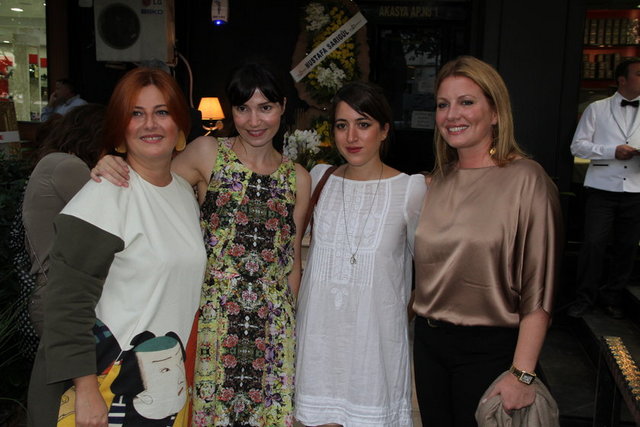BANU YENTÜR, SELMA, LEYLA ERGEÇ