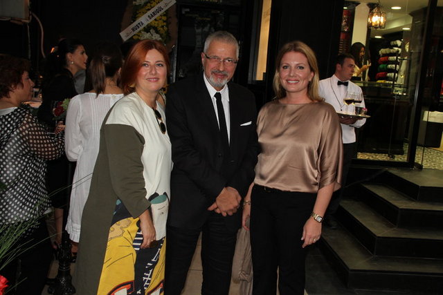 BANU YENTÜR, UĞUR CEBECİ, CAROLİNE KOÇ 