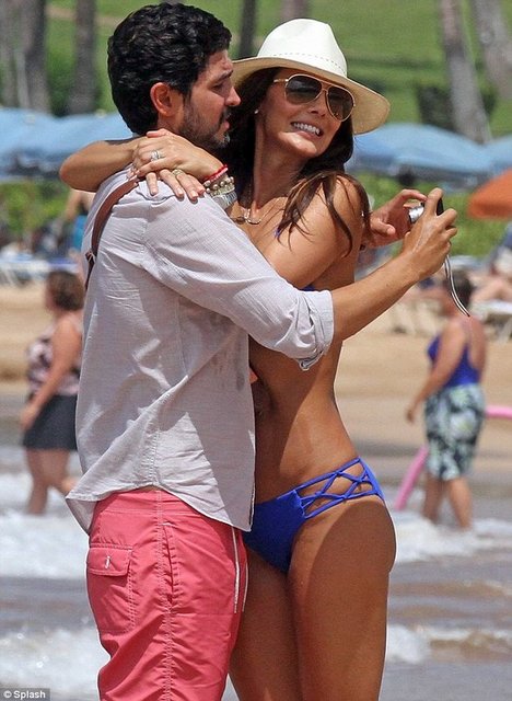 ALEJANDRO GOMEZ, ALI LANDRY