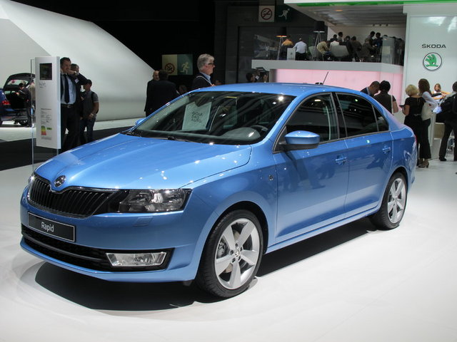 Büyük pazarları Türkiye ve Rusya olan C sedan modeller Peugeot 301 –Citroen C'Elyees, Skoda Rapid-Seat Toledo dışında, Renault Clio, Dacia Sandero, Logan ilk kez fuarda sahne aldı.  -