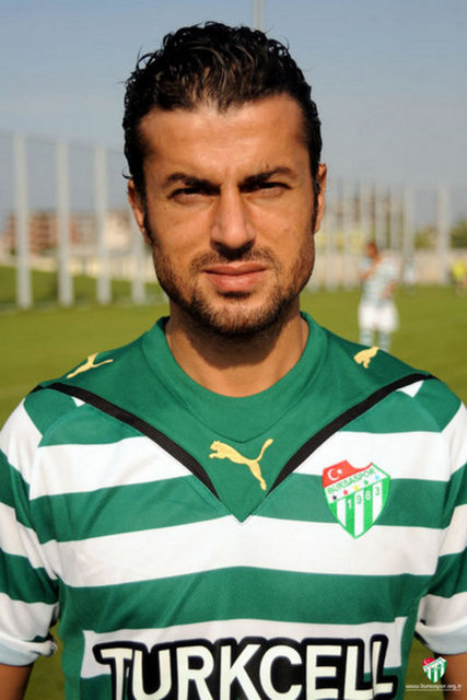 * Ali Tandoğan: "Ben Brezilya Milli takımı'nda oynuyor muyum?" (Aurelio'nun Türk Milli Takımı'nda oynamasına yaptığı yorum)