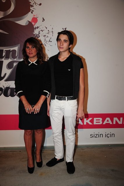 BERRİN, MERT YOLERİ 
