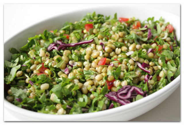 Big Chefs / Tarabya Tel: (212 262 00 20) (Maş fasulyeli salata / yanında ne içilir?: Ev yapımı limonata)