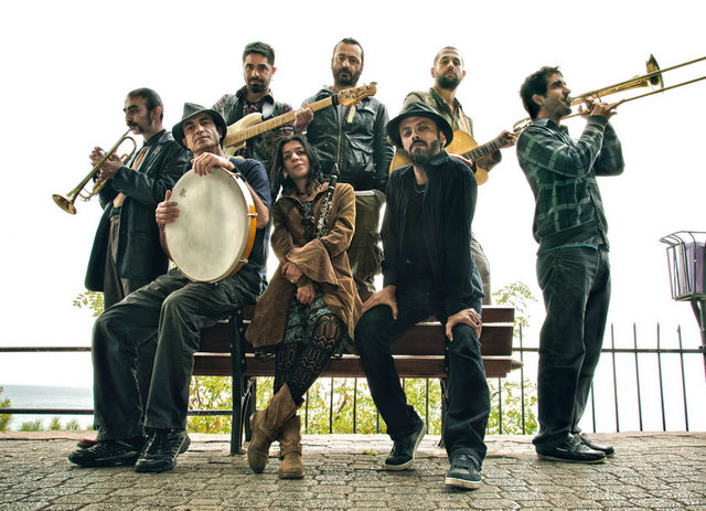 6 Ekim Cumartesi, İstanbul Live'da; saat 22.00'den itibaren Luxus. Giriş:23 TL. Tel: (541 889 10 90)