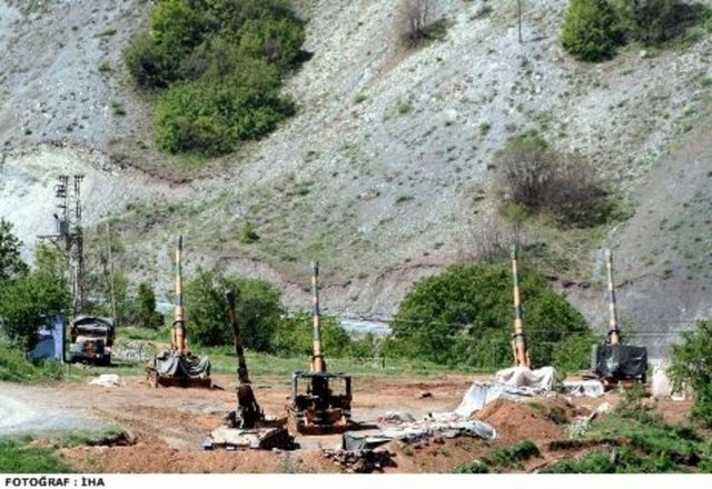 - Makina ve Kimya Endüstrisi Kurumu'nun Kırıkkale'deki Ağır Silah ve Çelik Fabrikası'nda üretilen Fırtına'da, NATO standardı her cins 155 milimetre obüs mühimmatı kullanılabiliyor