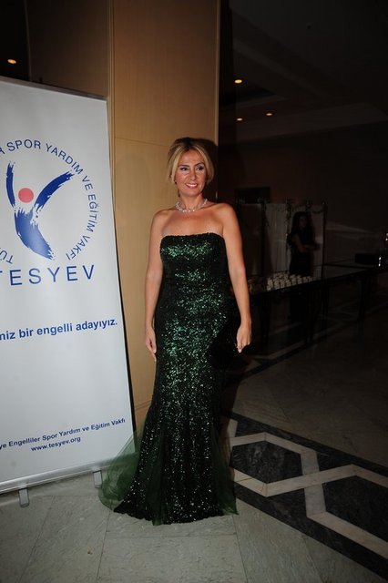 ESRA ÖZTÜRK