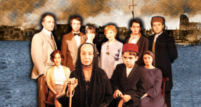 13 Ekim Cumartesi, Tiyatro Pera'da; saat 20.00'de, Nesrin Kazankaya'nın yazıp yönettiği, Aysan Sümercan, Muhammet Uzuner, Nesrin Kazankaya, Defne Hamlan ve Başak Meşe2nin başrollerini paylaştığı "Ah Smyrna'm, Güzel İzmir'im". Tel: (212 245 44 60)